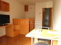 レオパレスリジエール 203 2階1Kのリビング/ダイニング