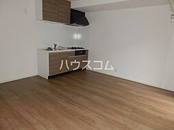 ＰＲＩＵＳ若田 302 3階1LDKのリビング/ダイニング