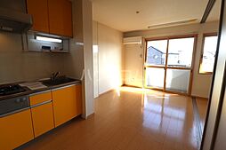 JR常磐線 牛久駅 バス10分 栄町一丁目バス停下車 徒歩2分の賃貸アパート 2階1LDKのリビング/ダイニング