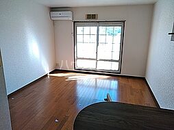 クレセントリヴェール 101 1階ワンルームのリビング/ダイニング