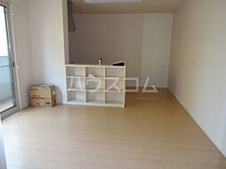 アルト8 102 1階1LDKのリビング/ダイニング