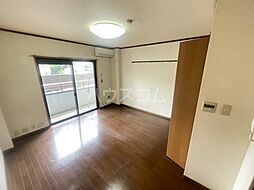 グランミュール 103 1階1Kのリビング/ダイニング