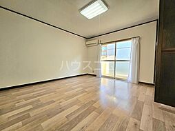 第2ヴィラ碑文谷 102 1階ワンルームのリビング/ダイニング