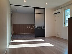 アンジュール綾瀬 2階1LDKのリビング/ダイニング