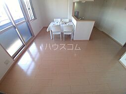 名古屋市営桜通線 鶴里駅 徒歩13分の賃貸アパート 3階2LDKのリビング/ダイニング