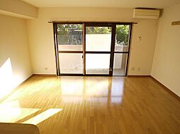 エール19 102 1階ワンルームのリビング/ダイニング