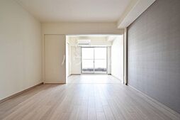 Osaka Metro御堂筋線 淀屋橋駅 徒歩6分の賃貸マンション 9階1LDKのリビング/ダイニング