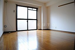 阪急千里線 関大前駅 徒歩1分の賃貸マンション 4階1Kのリビング/ダイニング