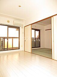 イーストパーク胡録台 5階2LDKのリビング/ダイニング