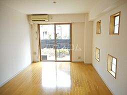 ＫＡＺＵ市川 101 1階2LDKのリビング/ダイニング