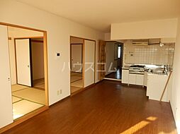 ベルビレッジ上汐田 401 4階3LDKのリビング/ダイニング