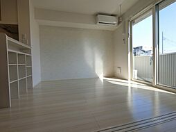 コンフィデンス 103 1階1LDKのリビング/ダイニング