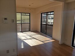 マンションエトワールI 201 2階2LDKのリビング/ダイニング