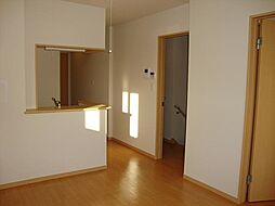 JR八高線 北藤岡駅 徒歩10分の賃貸アパート 2階2LDKのリビング/ダイニング