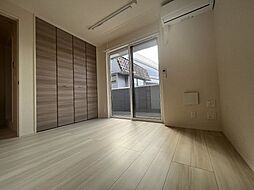 グランドソレーユ生麦 101 1階1Kのリビング/ダイニング