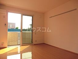 カメリア武蔵藤沢 105 1階ワンルームのリビング/ダイニング