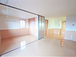 セゾントレビナ 305 3階1LDKのリビング/ダイニング