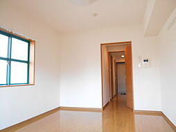 ベルウッド南山 104 1階1Kのリビング/ダイニング