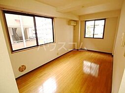 ステップワン 3階ワンルームのリビング/ダイニング