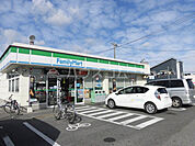 【コンビニエンスストア】ファミリーマート知立八ツ田店まで357ｍ
