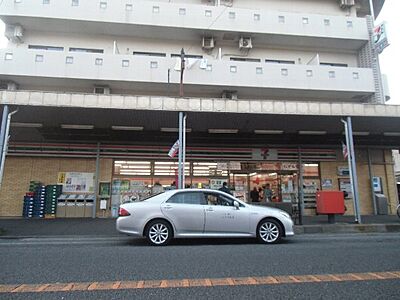 周辺：【コンビニエンスストア】セブンイレブン 横須賀上町店まで775ｍ