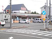 【コンビニエンスストア】セブン‐イレブン 四日市十七軒町店まで582ｍ