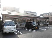【コンビニエンスストア】セブン-イレブン京都出世稲荷前店まで396ｍ