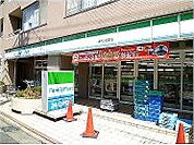 【コンビニエンスストア】ファミリーマート調布小島町店まで372ｍ