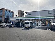 【コンビニエンスストア】ファミリーマート本陣通店まで511ｍ