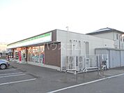 【コンビニエンスストア】ファミリーマート 伊勢崎西久保町店まで3798ｍ