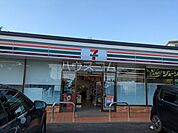 【コンビニエンスストア】セブンイレブン横浜田奈駅東店まで698ｍ