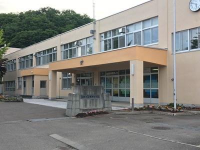 簾舞中学校(中学校)まで1331m