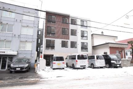 ＡＬＰＨＡ山鼻 205｜北海道札幌市中央区南十二条西１２丁目(賃貸マンション3LDK・2階・64.79㎡)の写真 その1