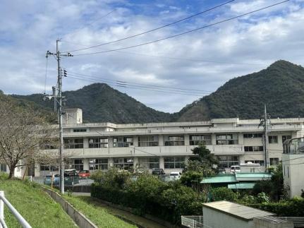 画像13:和気町立本荘小学校(小学校)まで100m