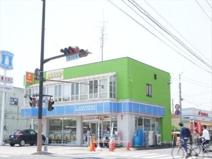 ローソン中庄駅前店(コンビニ)まで108m